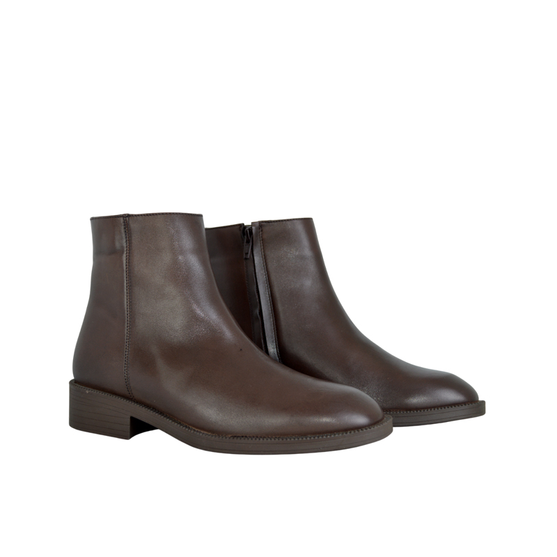 შუზი Molly Bessa